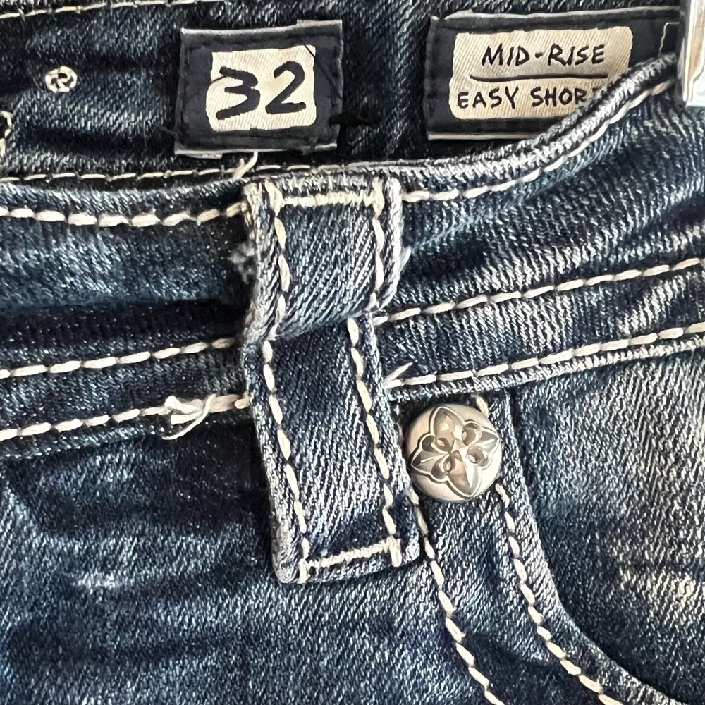 Miss Me: Distressed Easy Shorts - Picture 6 of 12